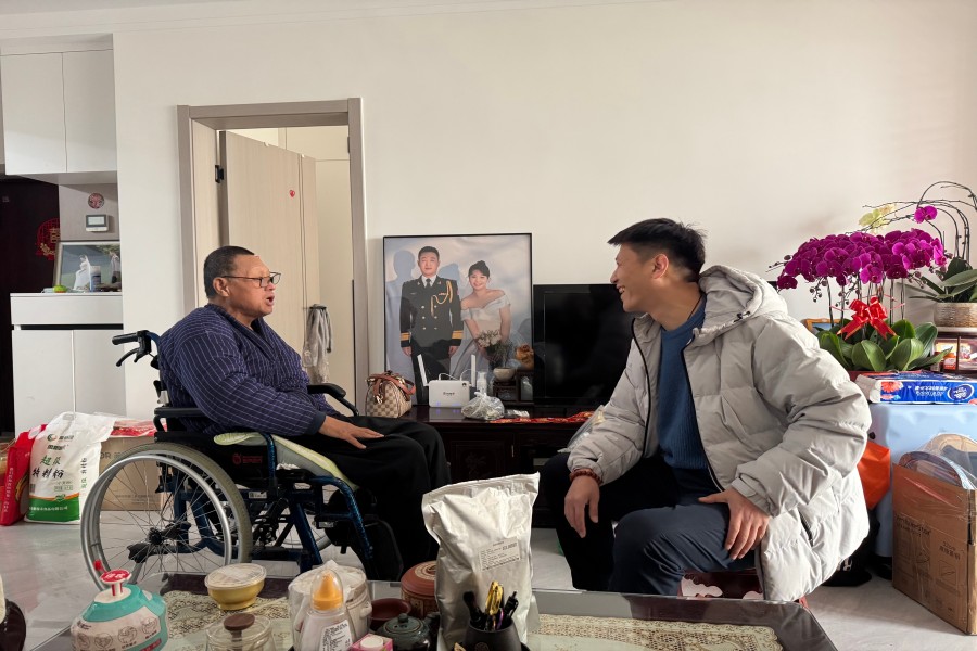 1742454050548247 节前送温暖 关怀暖人心——市政集团党总支联合工会分会组织开展春节前走访慰问困难党员活动